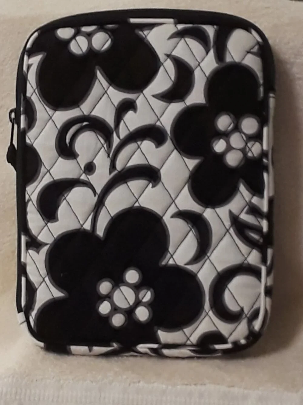 Vera Bradley Small Tablet e-Reader Sleeve, Quilted, Zip Case Black White Floral